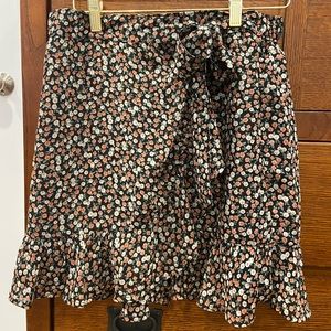 Hollister Size Medium Floral Wrap Skirt